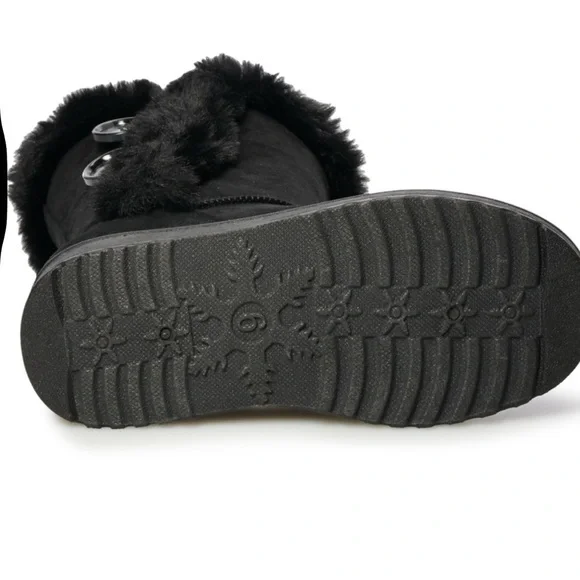 Black Winter Boots with Fur Trim and Rubber Sole - Picture 3 of 7